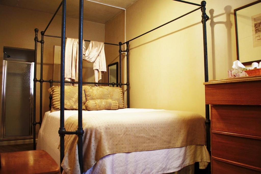 Bed & Breakfast Old 2*